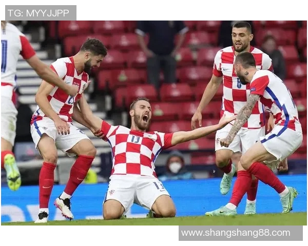 不同足球球星进球瞬间的经典回顾与技术解析